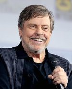 220px-Mark_Hamill_by_Gage_Skidmore_2.jpg