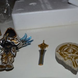 Mini Tyrael Statue