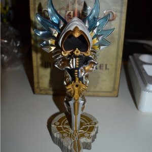 Mini Tyrael Statue