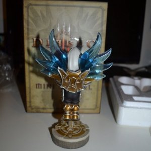 Mini Tyrael Statue