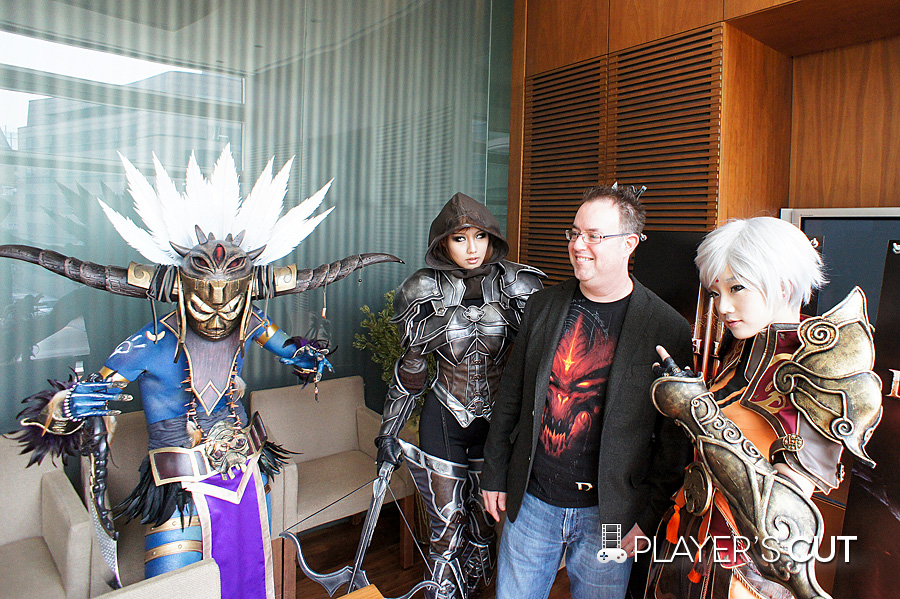 Jay Wilson &amp; cosplayers from Korea