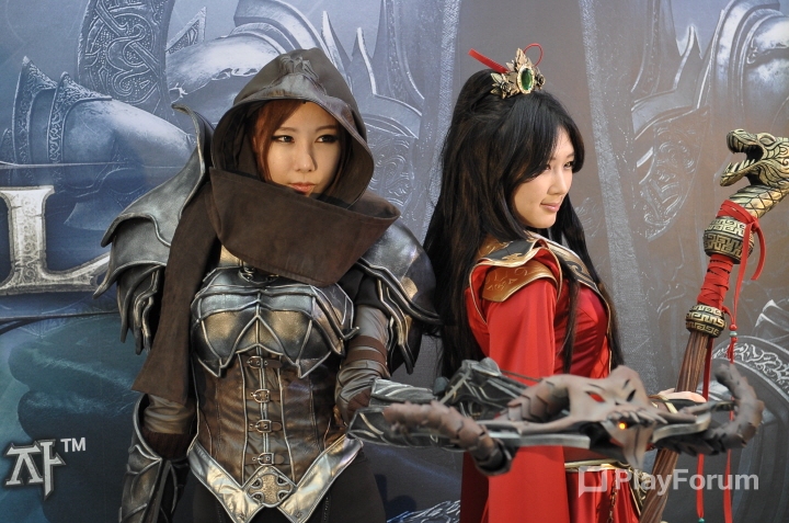 Reaper of Souls launch event cosplay from Korea