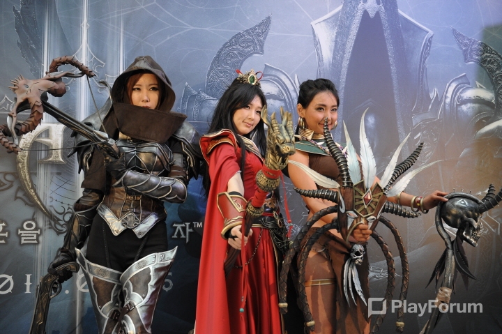 Reaper of Souls launch event cosplay from Korea