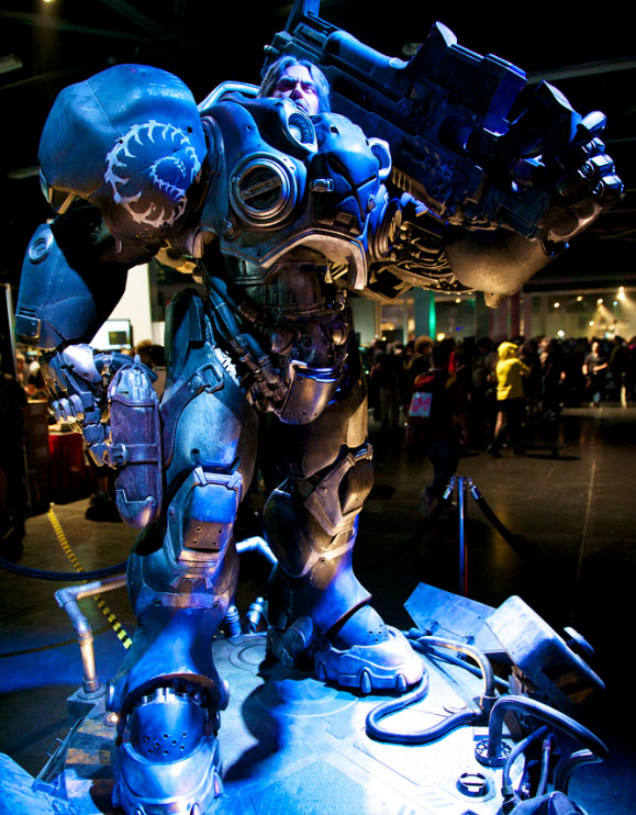 Starcraft Statue